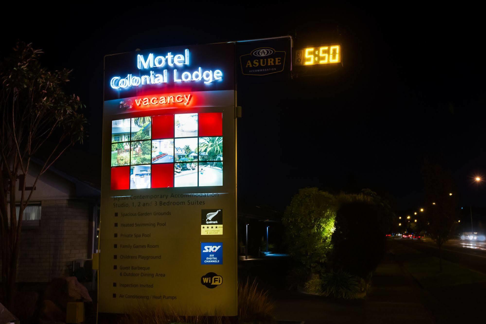 Asure Colonial Motel 4*